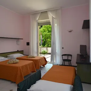 *** Hotel Salus Italy